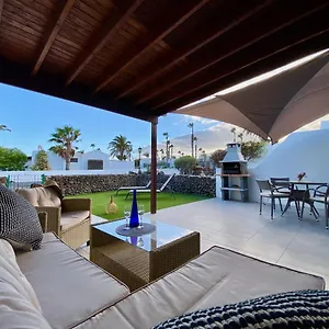  Holiday home Terracitas 3 Hiru , Coqueto Con Ac , Terraza Y Piscina Comunitaria Spain