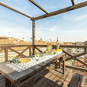  Apartment Grand Canal Design Italy